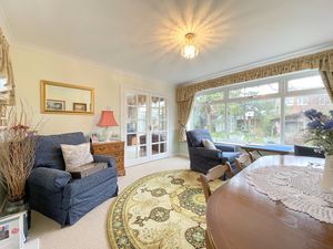 FINCH DRIVE- click for photo gallery